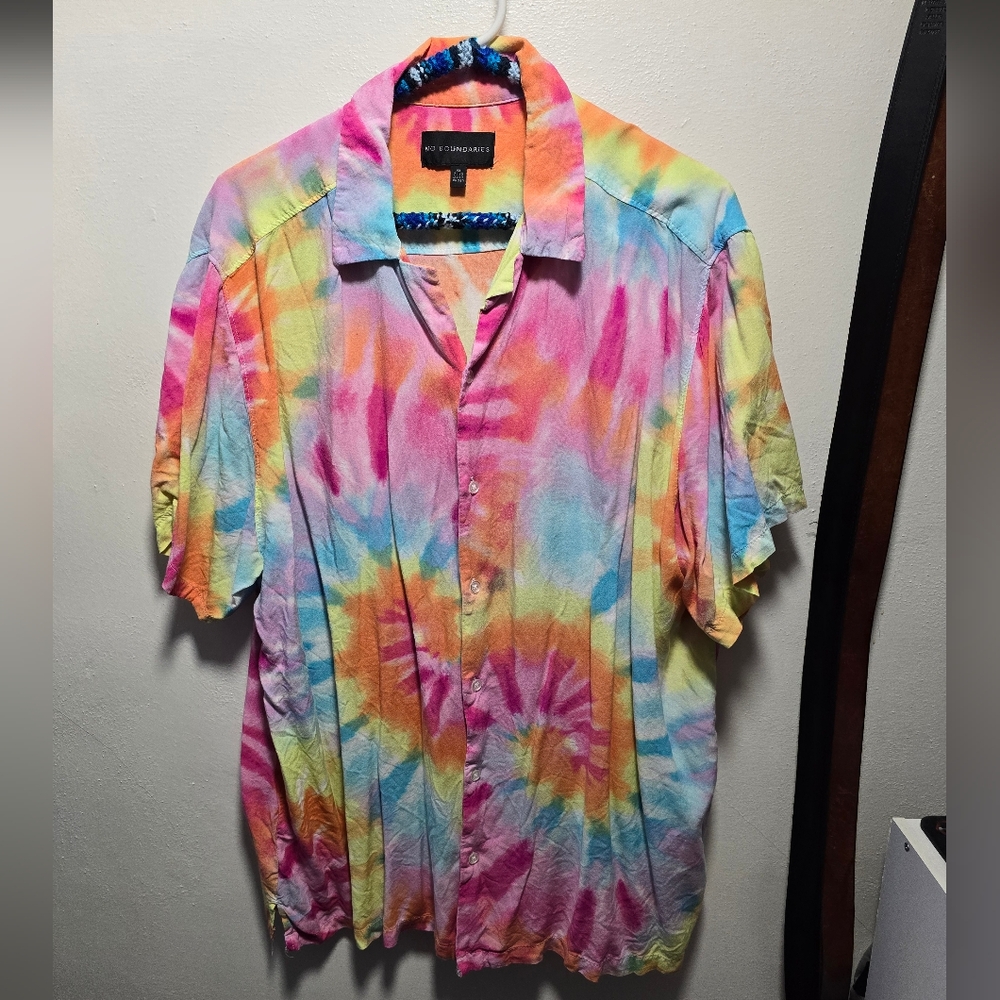 No boundaries 2xl button up shirt
